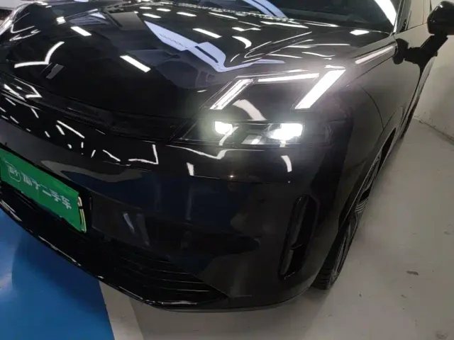 Lynk & Co Lynk & Co 08 EM-P 2023 120km Long Range Halo — Фото автомобиля 23