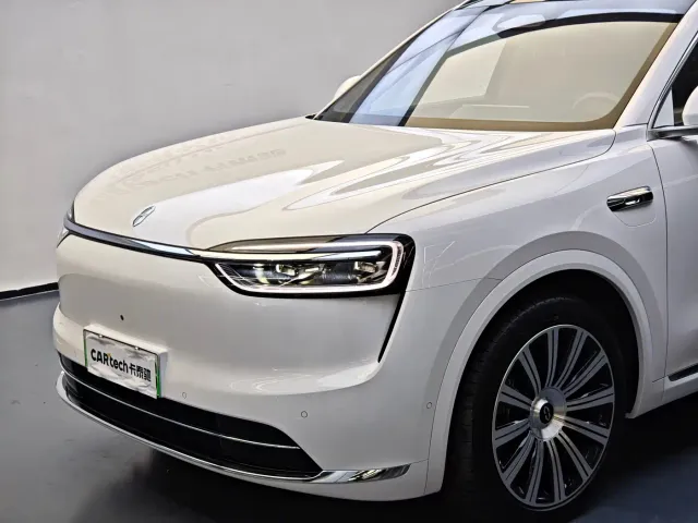 Aito M7 — Фото автомобиля 30