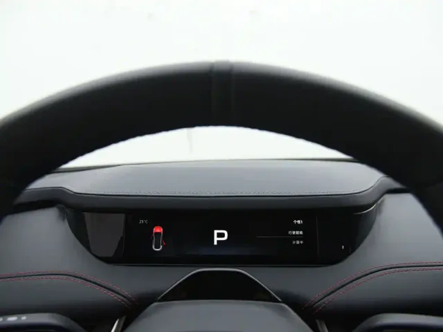 Xiaomi SU7 — Фото автомобиля 12