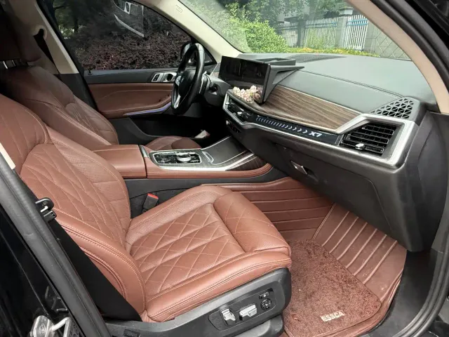 BMW X7 — Фото автомобиля 13