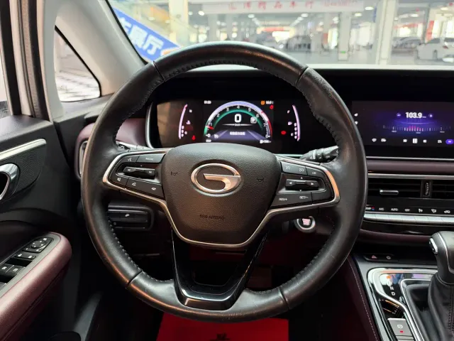 GAC Trumpchi M6 — Фото автомобиля 7