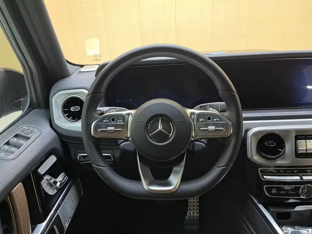 Mercedes-Benz G-Class — Фото автомобиля 11