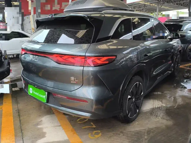 BYD Tang L — Фото автомобиля 6