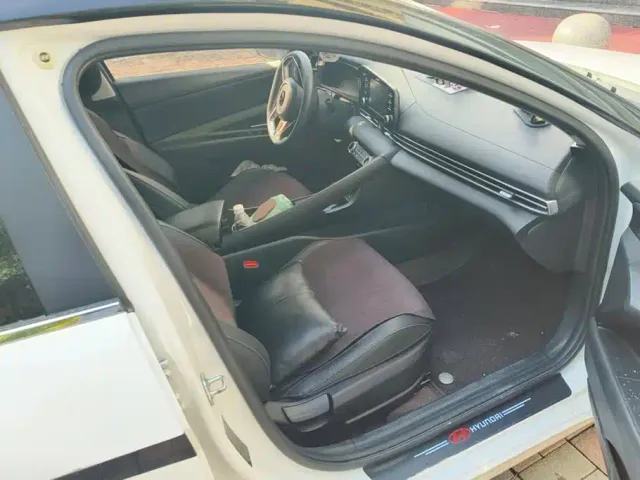 Hyundai Elantra — Фото автомобиля 8