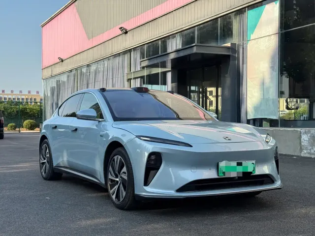 Nio ET5 — Фото автомобиля 3