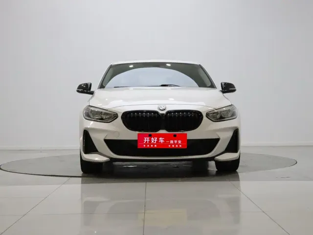 BMW 1 Series — Фото автомобиля 2