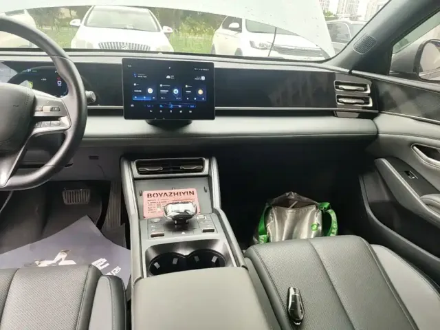 BYD Qin L — Фото автомобиля 12