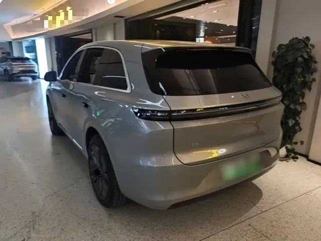Li Auto Li Auto L6 2024 Pro — Фото автомобиля 4