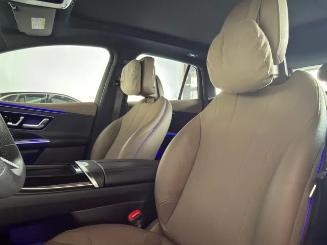 Mercedes-Benz EQE SUV — Фото автомобиля 12