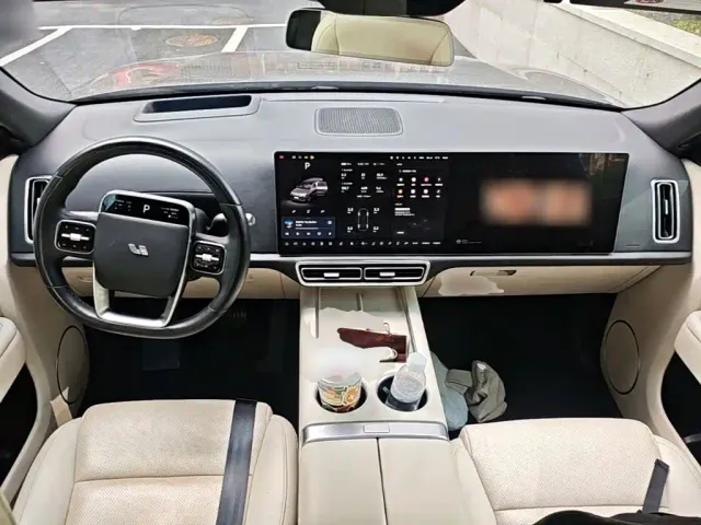 Li Auto L9 — Фото автомобиля 9