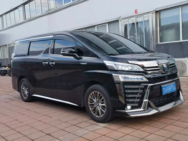 Toyota Vellfire — Фото автомобиля 3