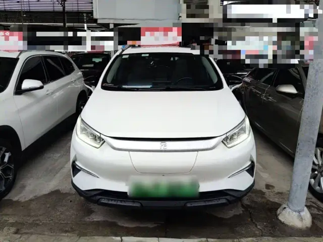 BYD Yuan Pro — Фото автомобиля 2