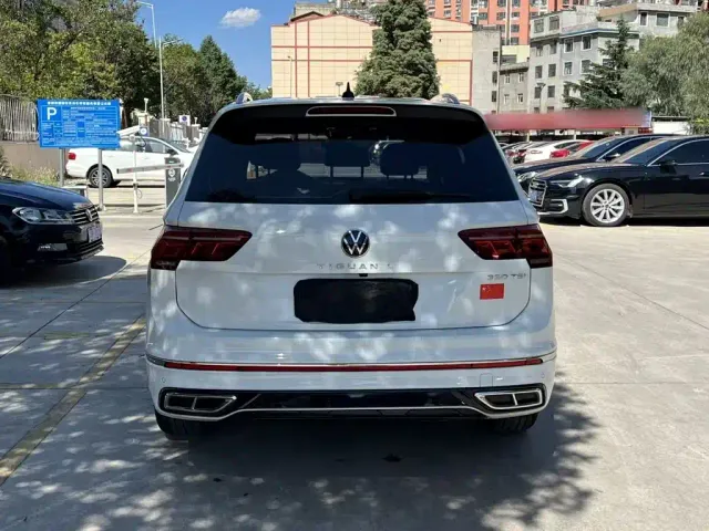 Volkswagen Tiguan L — Фото автомобиля 5