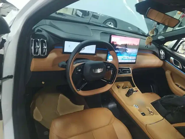 Geely Boyue L — Фото автомобиля 9