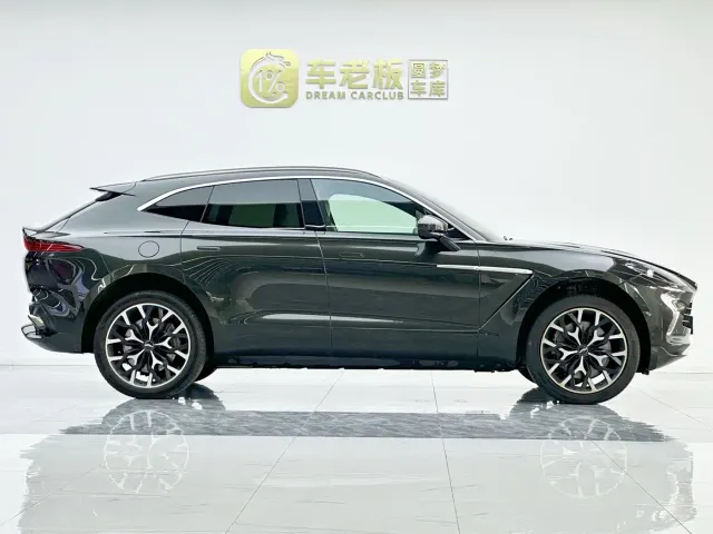 Aston Martin DBX — Фото автомобиля 7