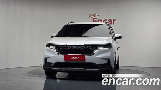 Kia Canival — Фото автомобиля 3