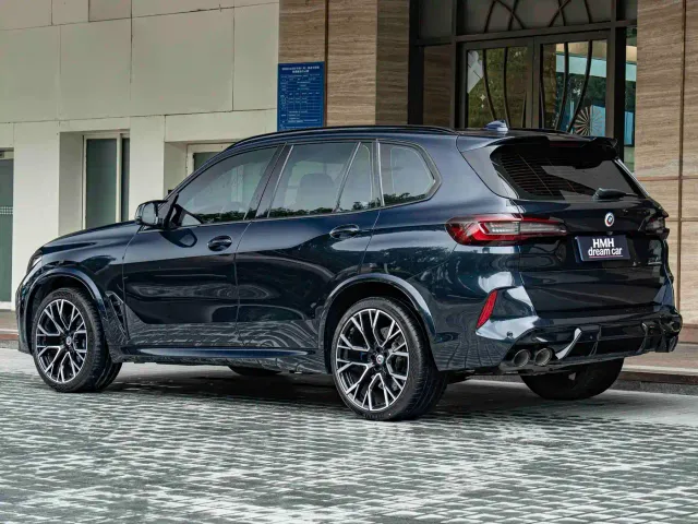 BMW X5 M — Фото автомобиля 10