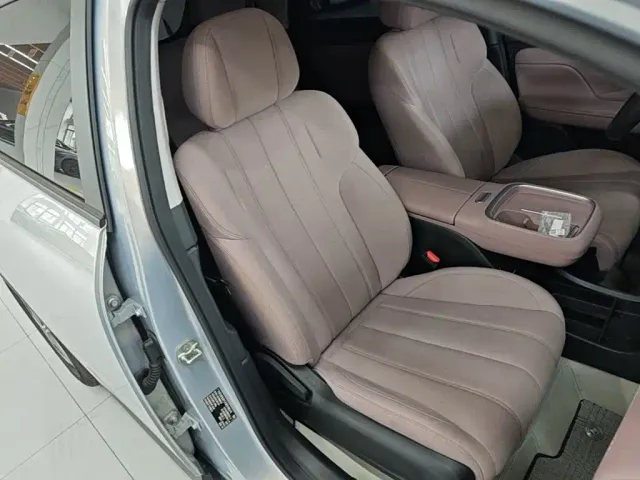 GAC Aion UT — Фото автомобиля 24