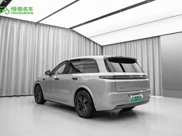 Li Auto L8 — Фото автомобиля 6