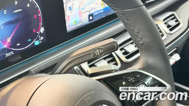 Mercedes-Benz GLE-Class — Фото автомобиля 9