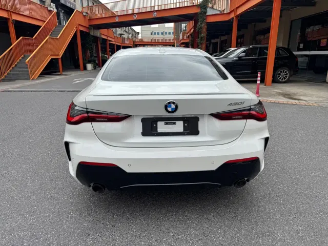 BMW BMW 4 Series 2024 430i M Sport Shadow Edition — Фото автомобиля 4