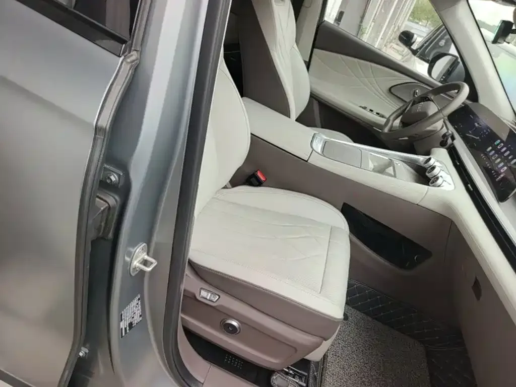 Exeed Yaoguang C-DM 2025 200 Ultra Long Range Pro AWD — Фото автомобиля 24