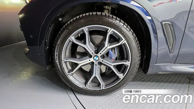BMW X5 xDrive 40i M Sport — Фото автомобиля 5