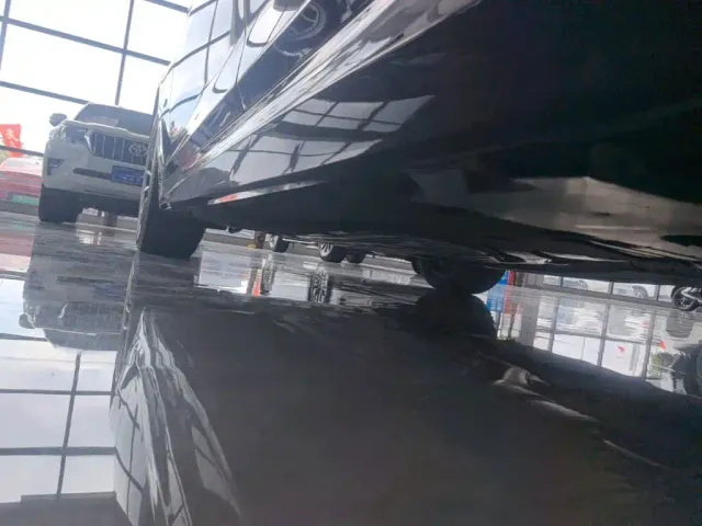 BMW 5 Series — Фото автомобиля 21