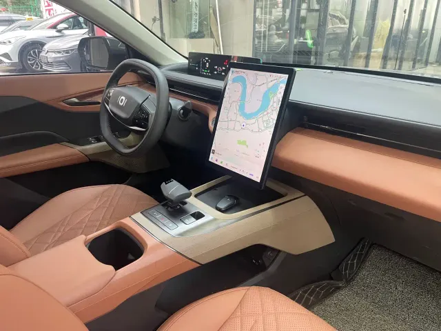 Changan Qiyuan A05 — Фото автомобиля 15
