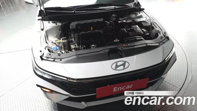 Hyundai Avante CN7 — Фото автомобиля 5