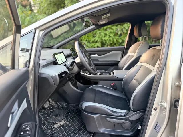 Hycan Z03 — Фото автомобиля 10