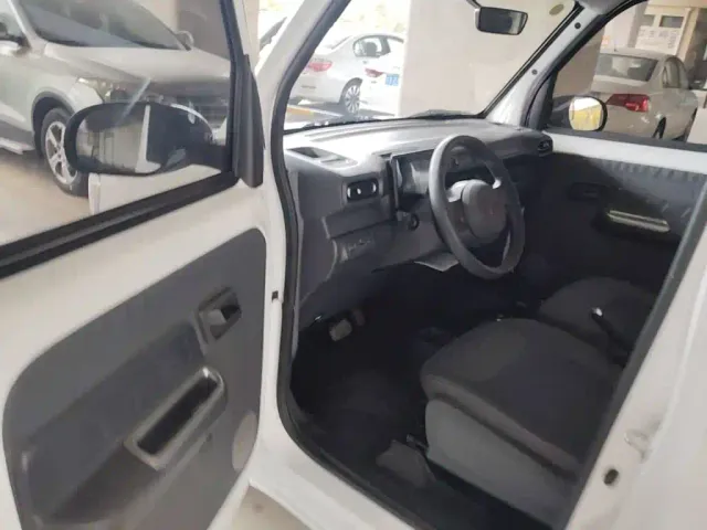 Wuling Zhiguang NEV — Фото автомобиля 15