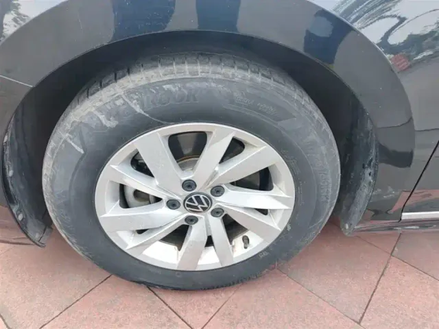 Volkswagen Passat — Фото автомобиля 22