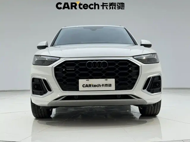 Audi Q5L — Фото автомобиля 3