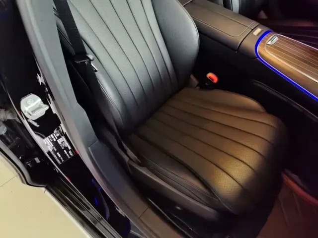 Mercedes-Benz E-Class — Фото автомобиля 19