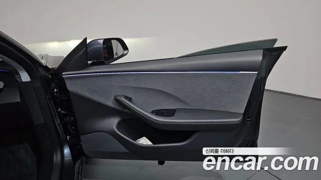 Tesla Model 3 — Фото автомобиля 19