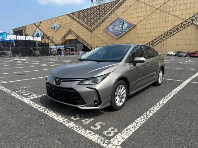 Фотография автомобиля — Toyota Corolla