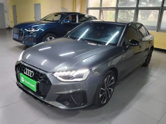 Фотография автомобиля — Audi A4L