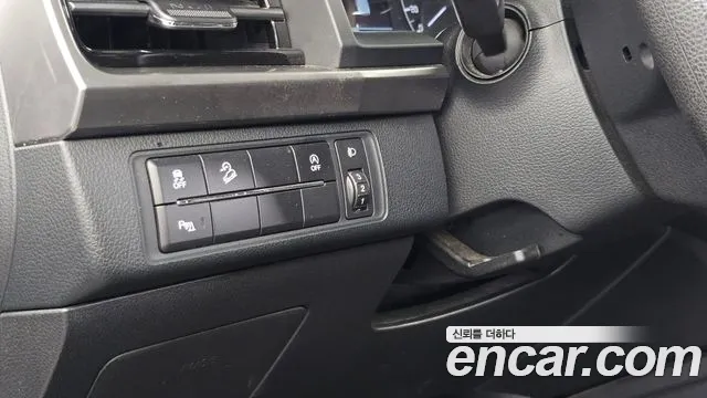 KG_Mobility_Ssangyong Rexton Новый Rexton Sport Дизель 2.2 4WD — Фото автомобиля 15