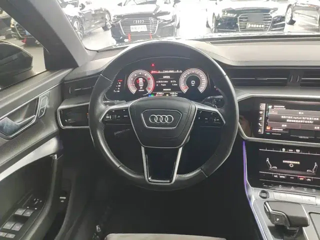 Audi A6L — Фото автомобиля 10