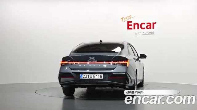 Hyundai Avante CN7 — Фото автомобиля 3