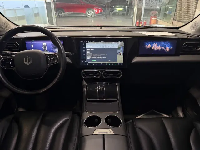 Leapmotor C11 — Фото автомобиля 9