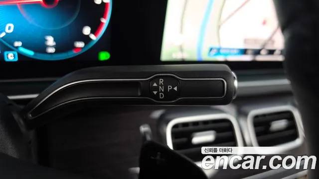Mercedes-Benz GLE-Class — Фото автомобиля 12