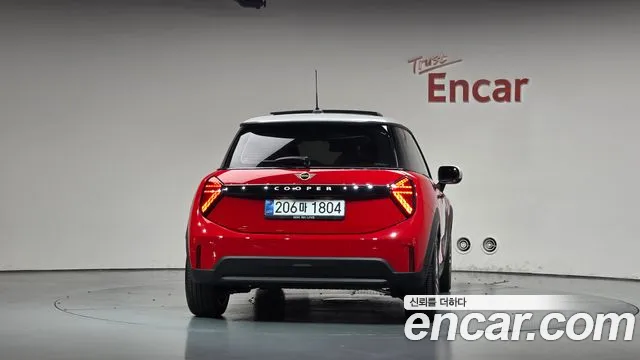 MINI Cooper 4th Gen — Фото автомобиля 4
