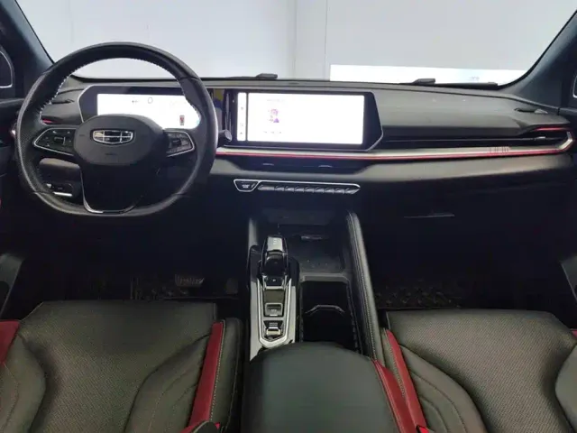 Geely Binyue — Фото автомобиля 12