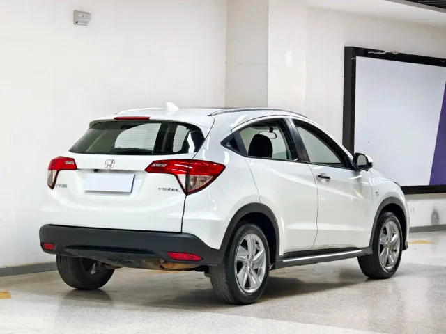 Honda Vezel — Фото автомобиля 9