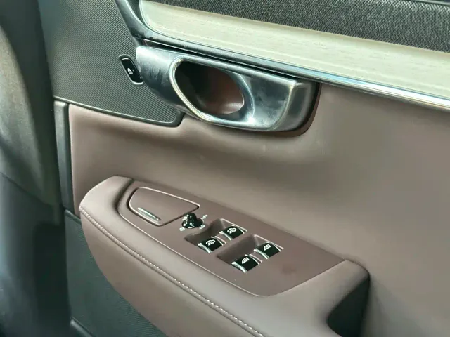 Volvo S90 — Фото автомобиля 14