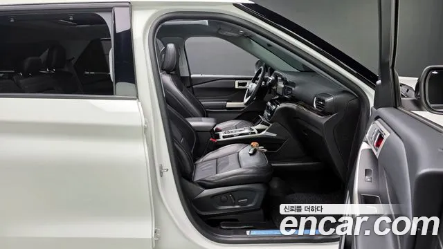 Ford Explorer Generation 6 — Фото автомобиля 10