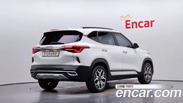 Kia Seltos — Фото автомобиля 2