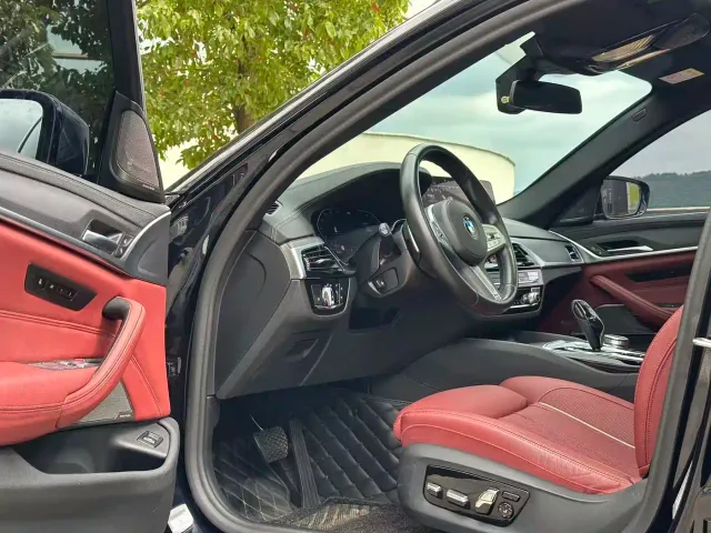 BMW 5 Series — Фото автомобиля 8